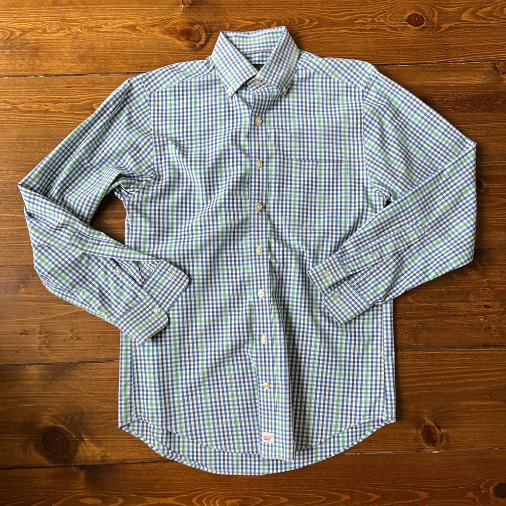 Vineyard Vines button down polo